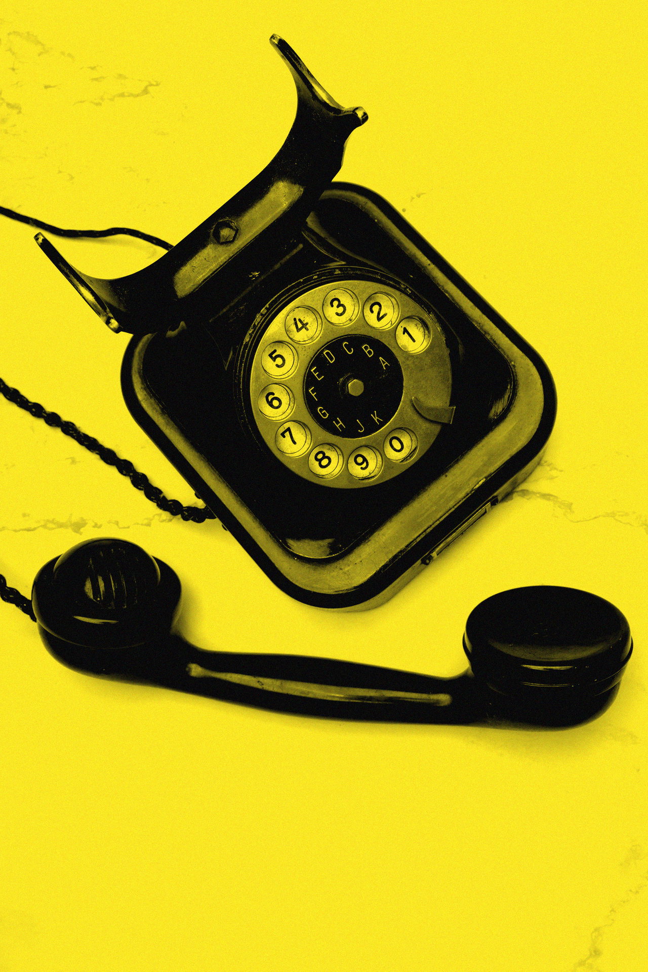 Bakelit-Telefon mit Wählscheibe und Hörer, Gelb-Duplex