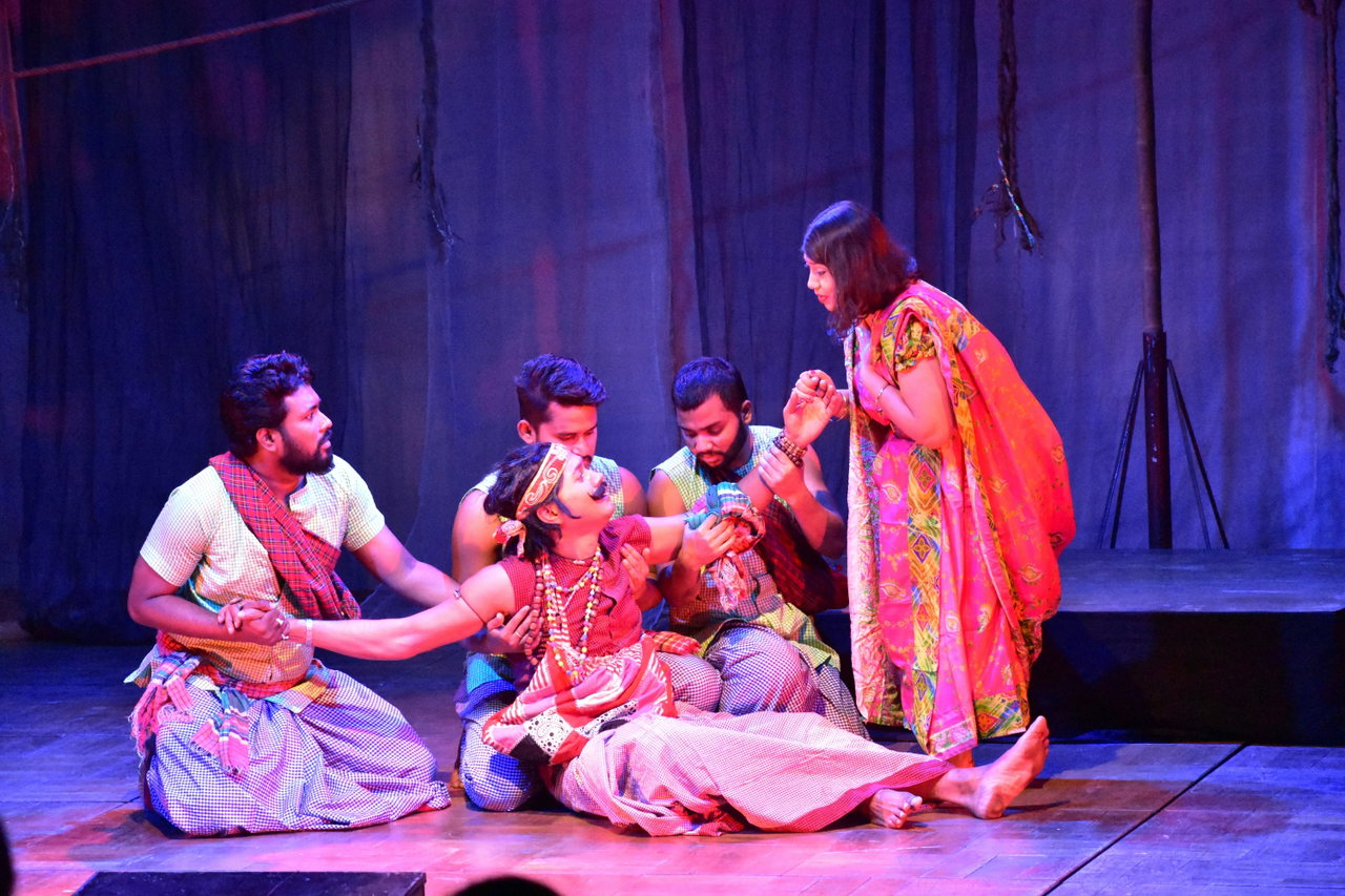 theater play-OfJ2W8VfpzA-unsplash