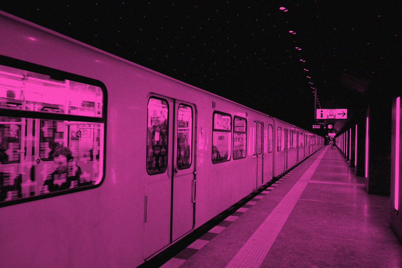 ubahn_night_magenta
