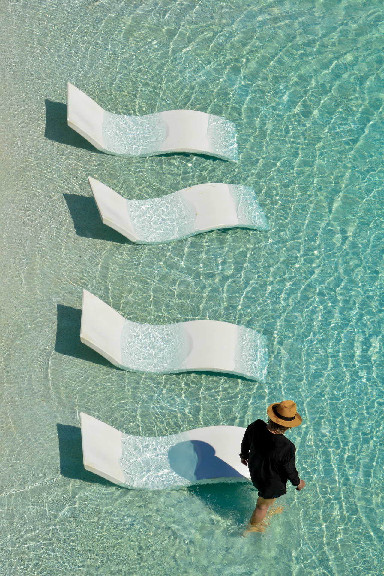pool toys-Qou87ZmUq9I-unsplash
