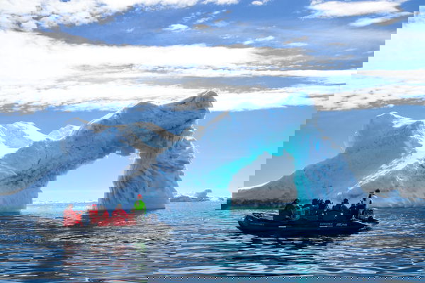 antarctica-DE6Z6lZ4_V8-unsplash