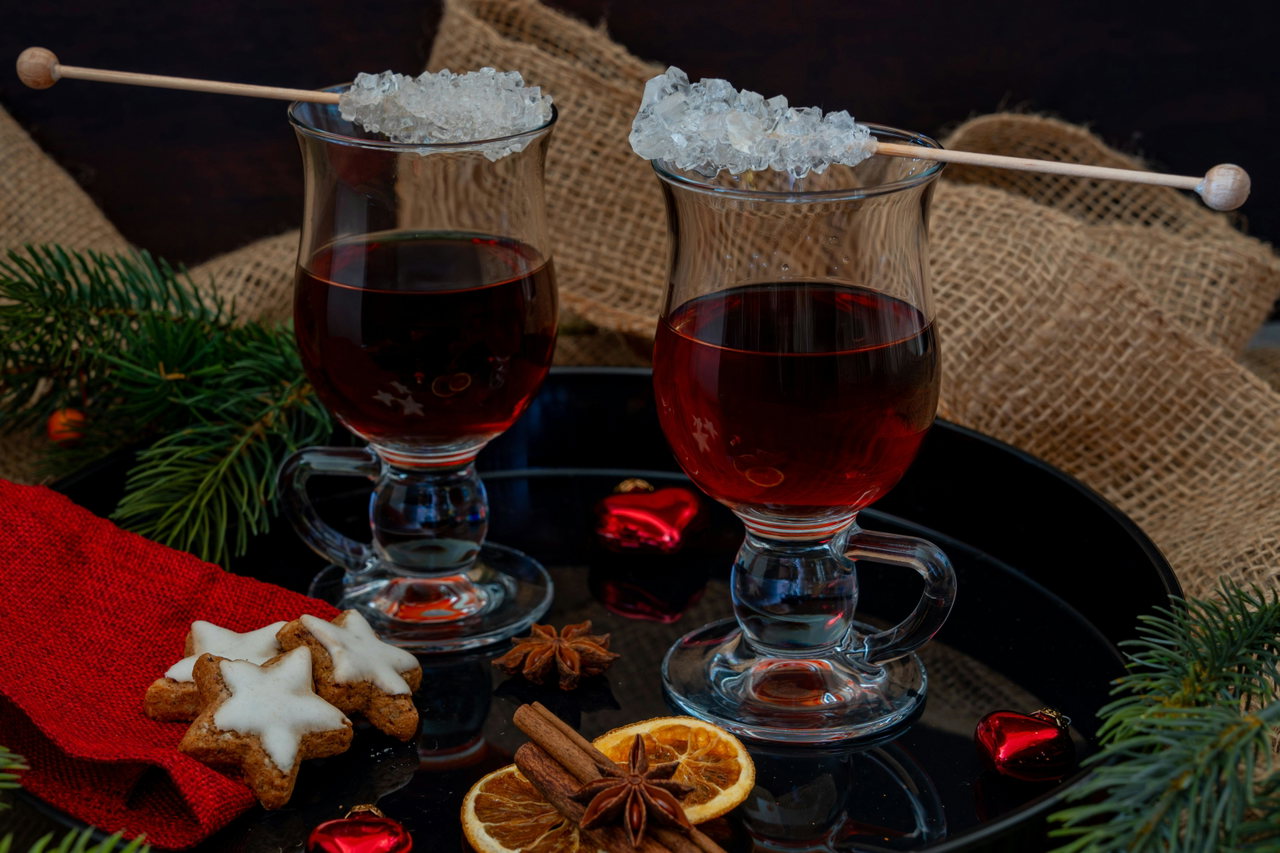 Zwei Glühwein im Glas