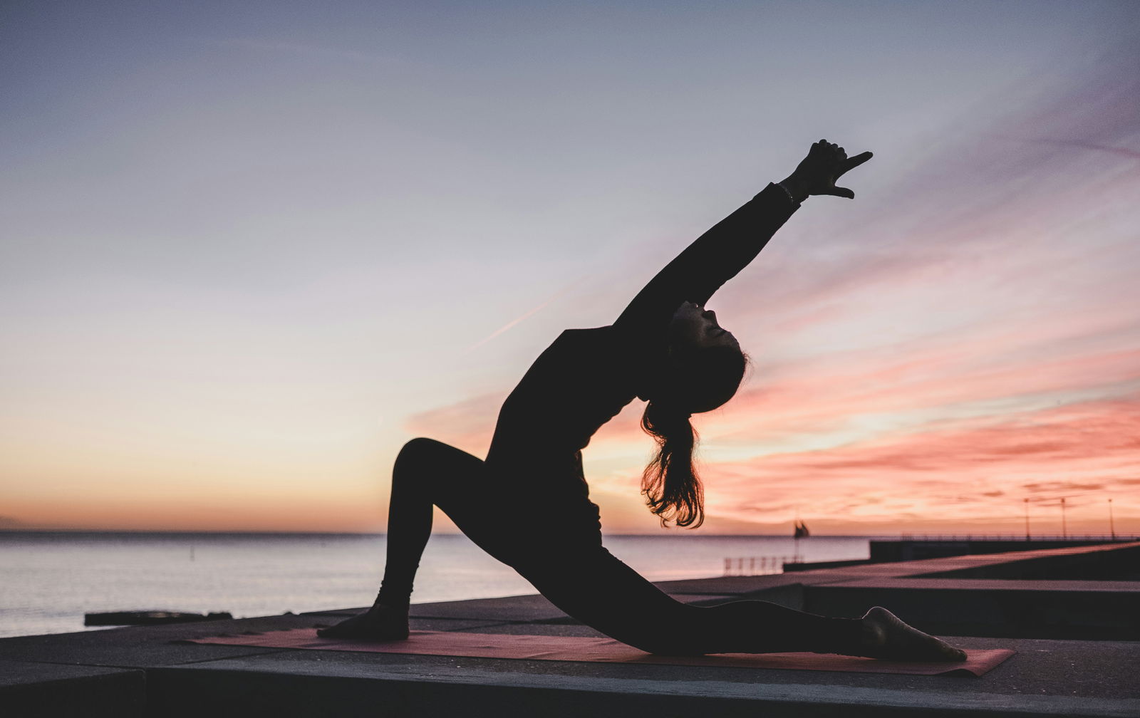 yoga-F2qh3yjz6Jk-unsplash