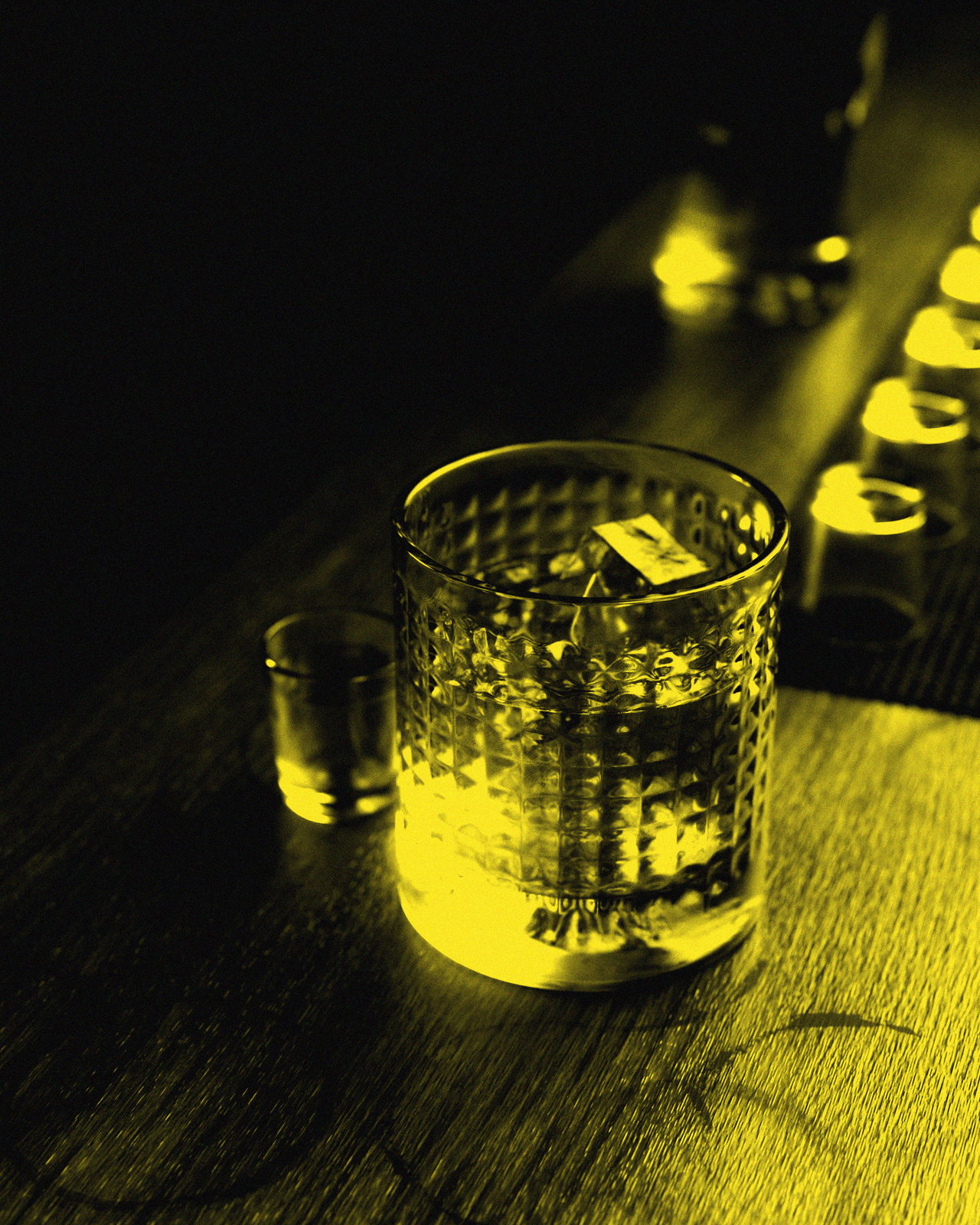 shot_gelb