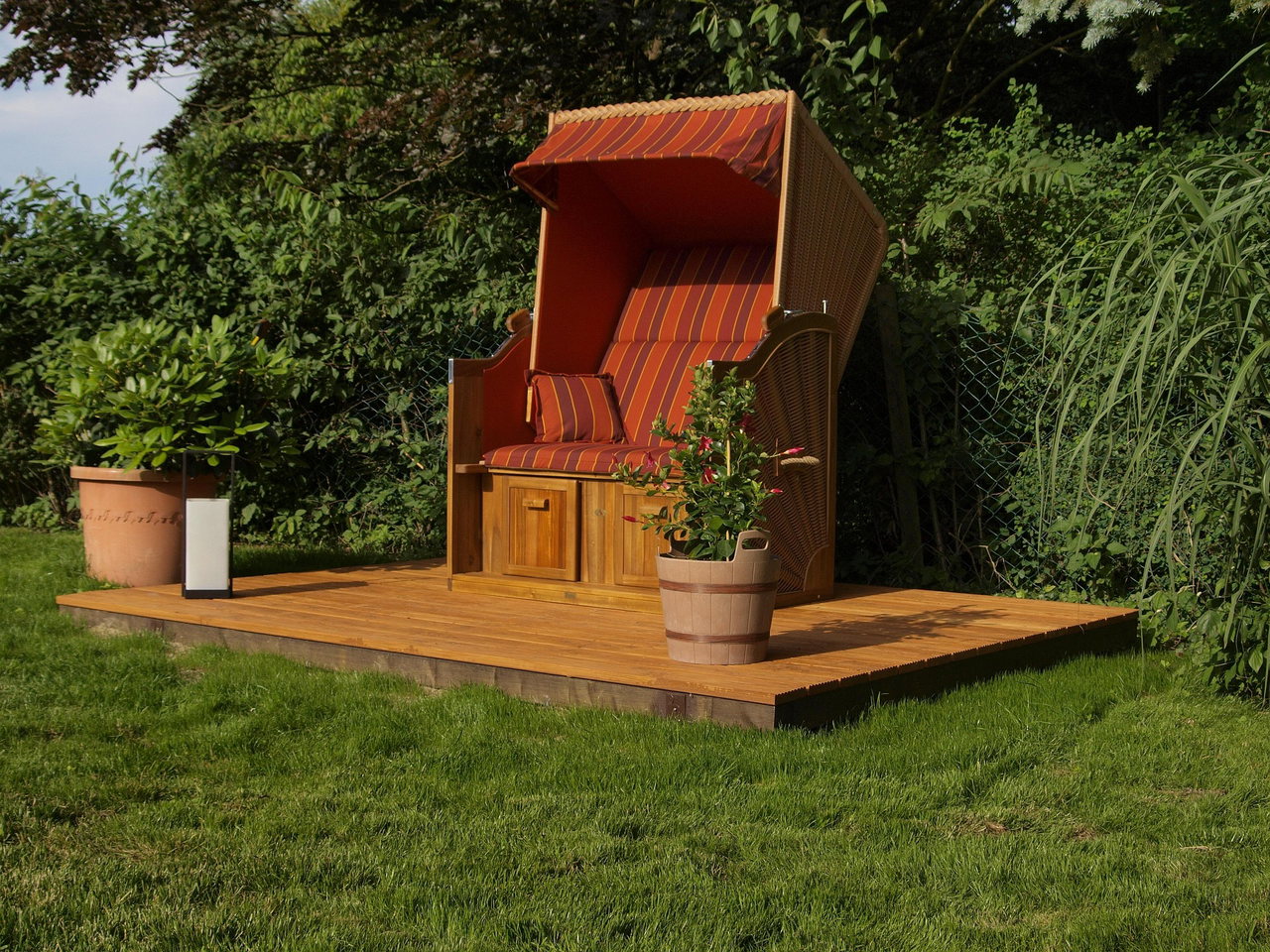 strandkorb-braun-garten-terrasse
