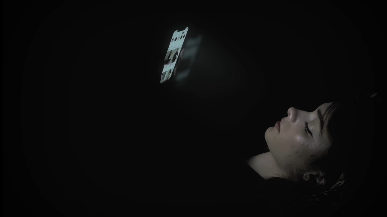 video-screenshot-fast-faschion-handy-frau