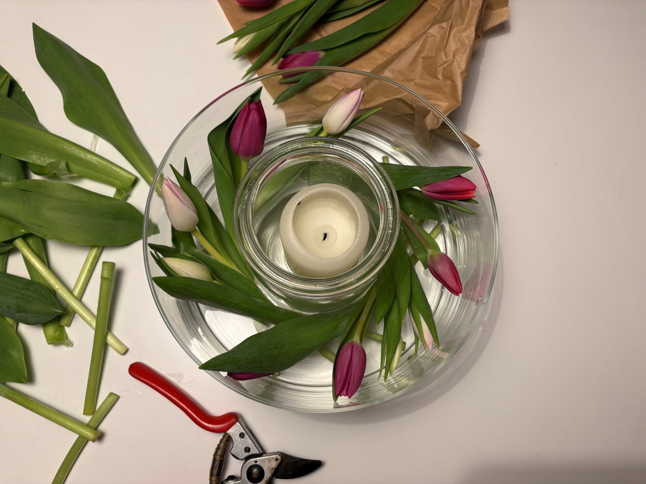 Schritt-drei_Tulpen-schneiden-und-arrangieren